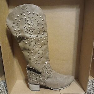 Women's Studded Cowboy Boots Size 6, 37, Light Brown